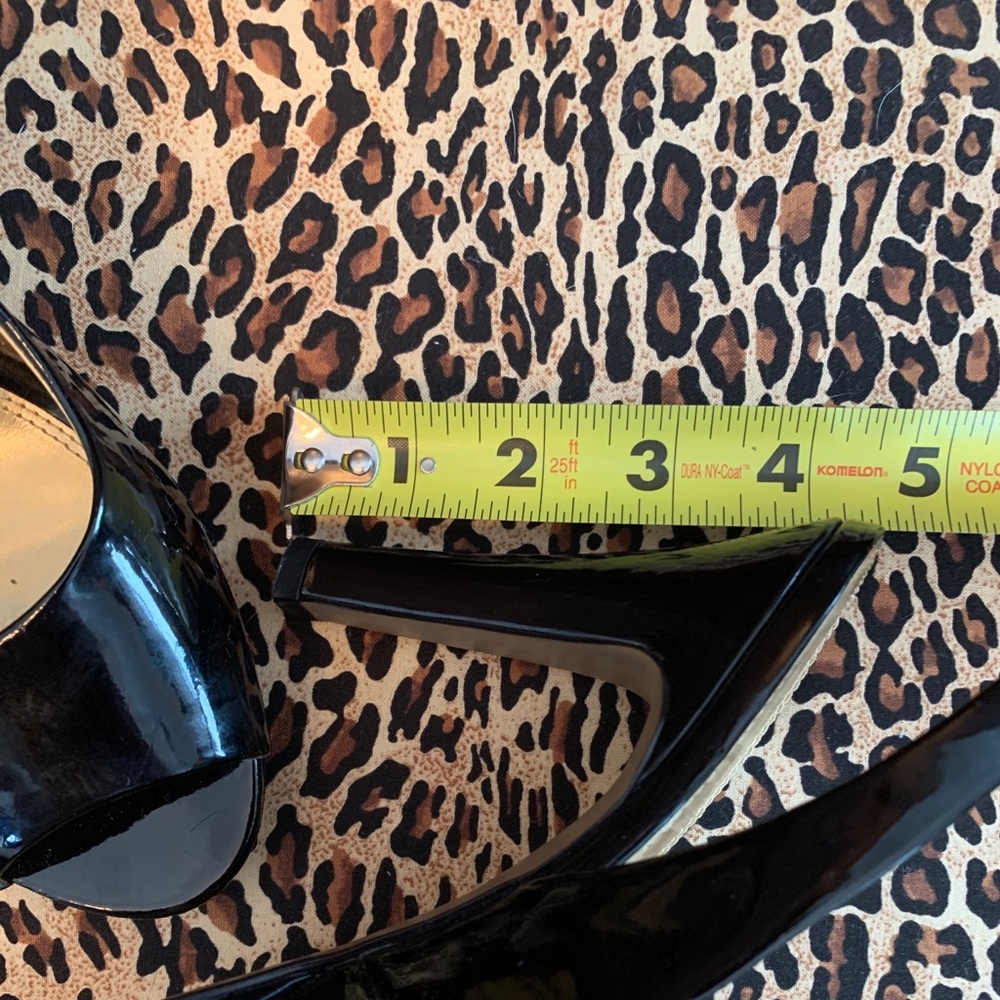 Tahari patent leather open toe sling back sz. 8.5 - Picture 4 of 4